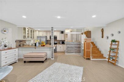7924 Woodman Avenue #77 Photo